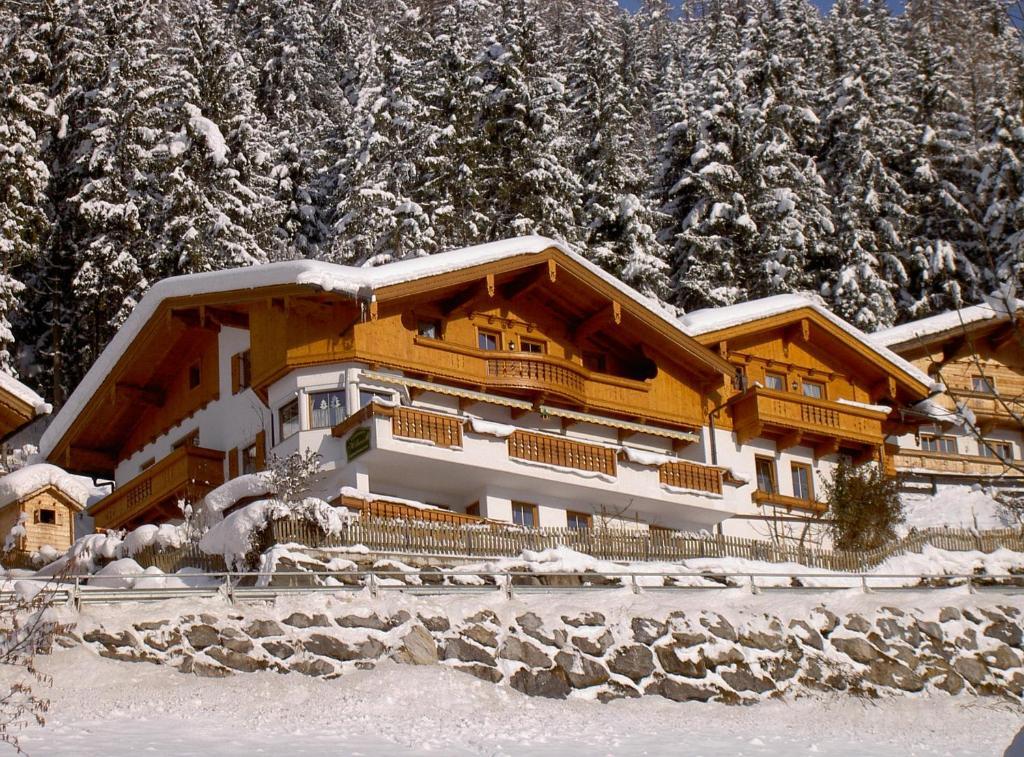 Landhaus Hoellwarth Цел ам Цилер Екстериор снимка